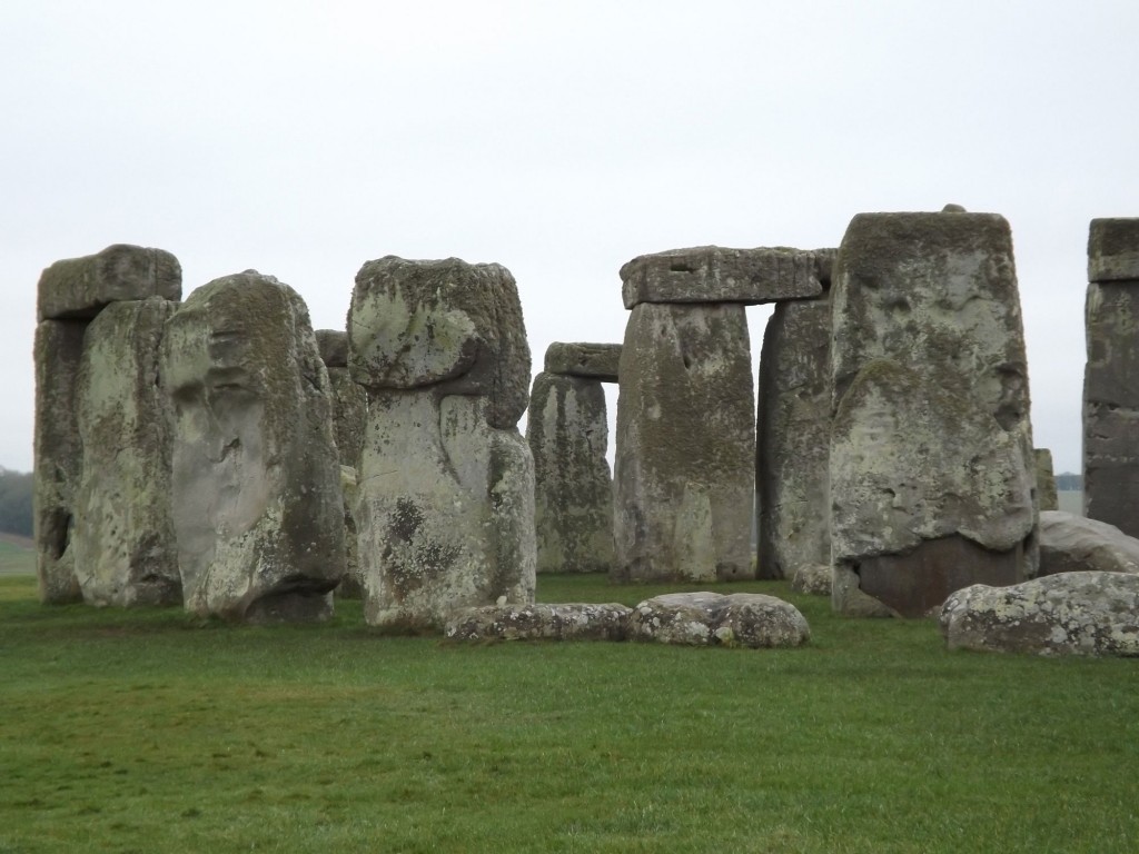 stonehenge-hidden-face.jpg